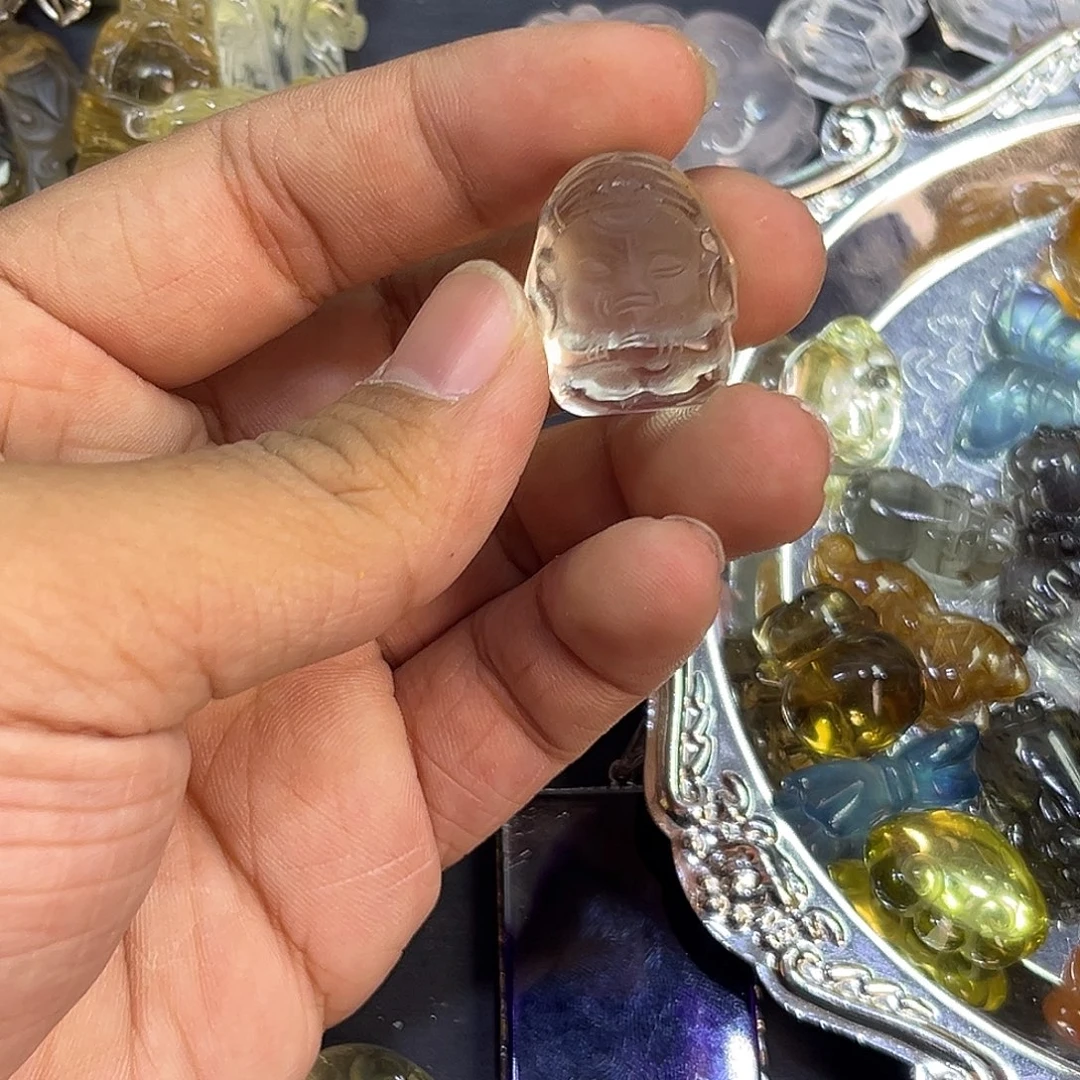 水晶颈饰未镶嵌白水晶