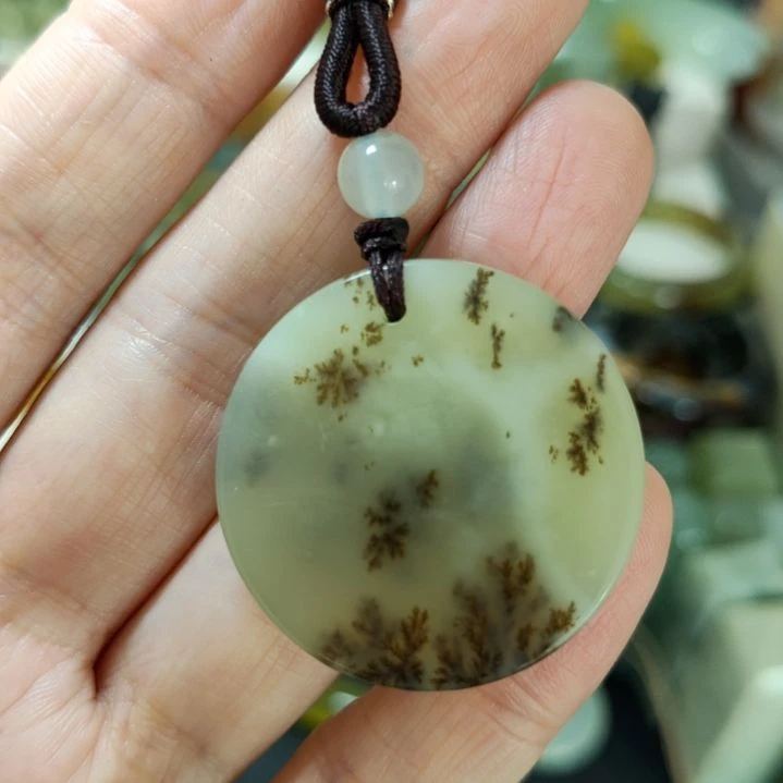 岫玉未镶嵌挂坠款式