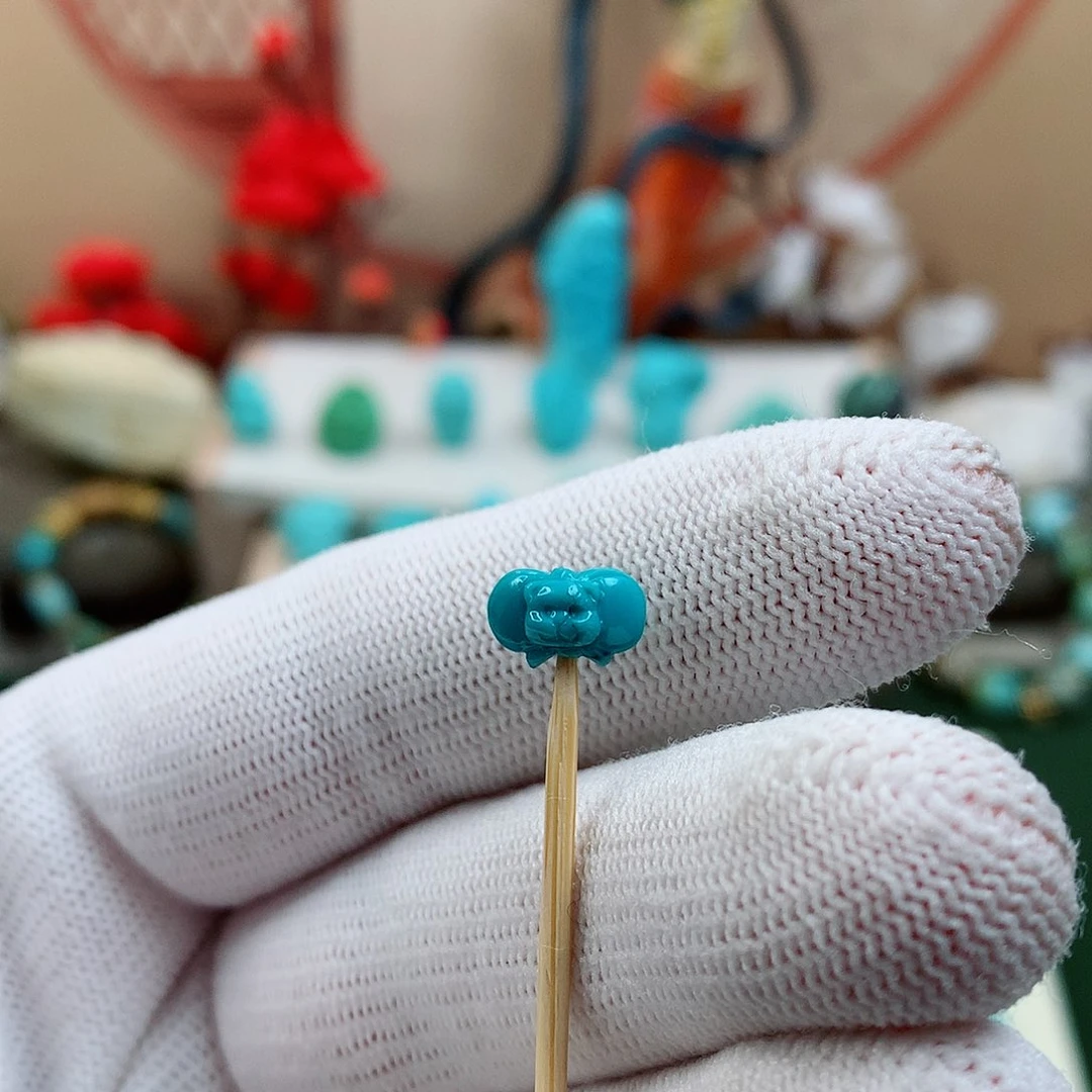 绿松石未镶嵌珠宝奇石