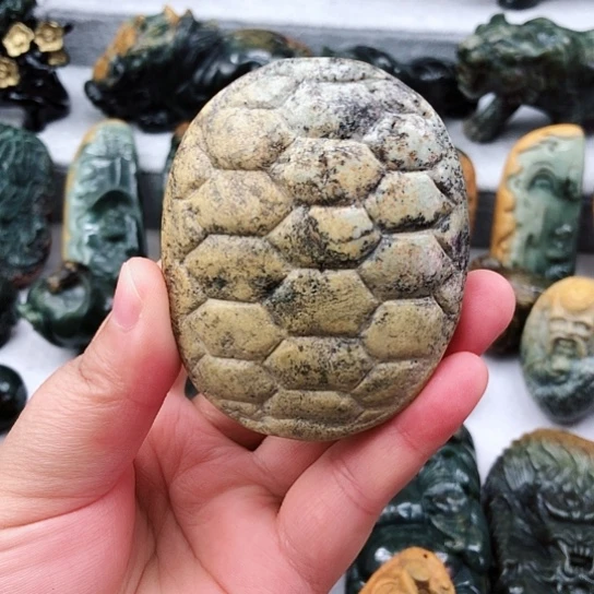 岫岩河磨玉（透闪石质玉）把件未镶嵌