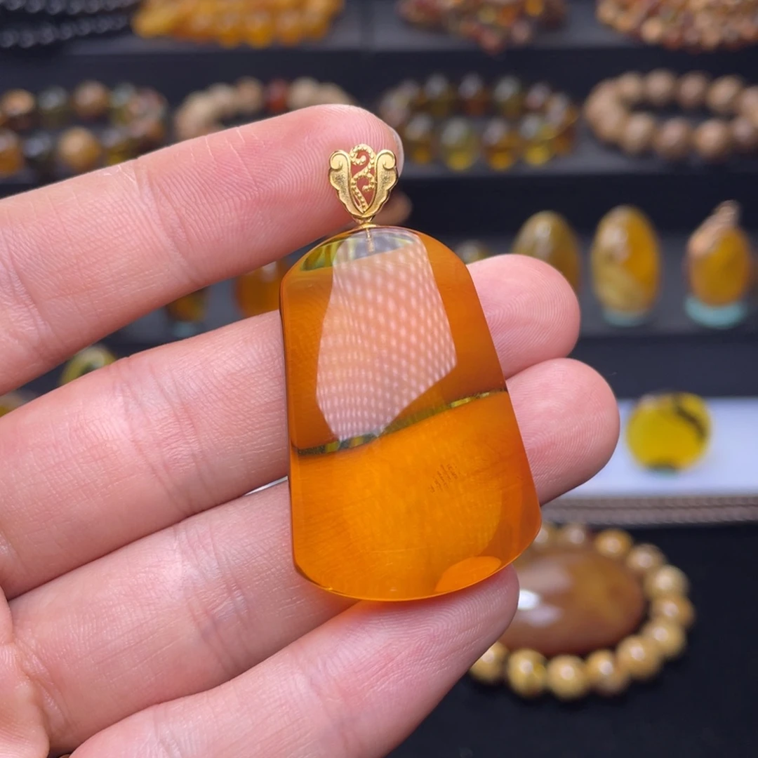 琥珀未镶嵌颈饰蓝珀平安无事牌