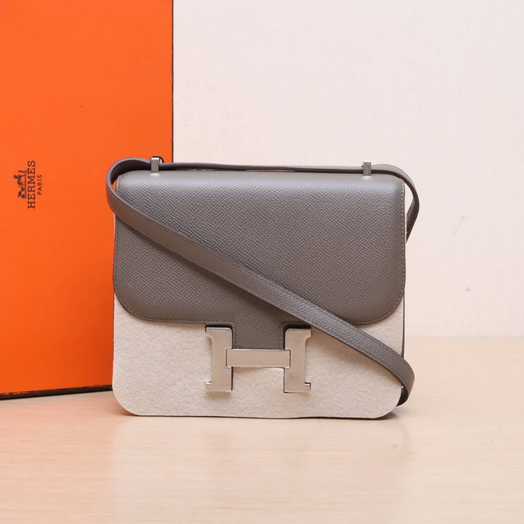 95新 Hermes/爱马仕 活动-1000 康康19 8F锡器灰 C刻 银扣包