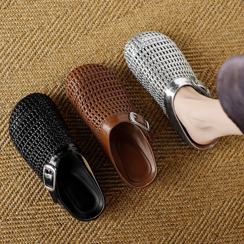 2025夏季编织牛皮银色平底洞洞鞋透气外穿包头后空半拖凉鞋女