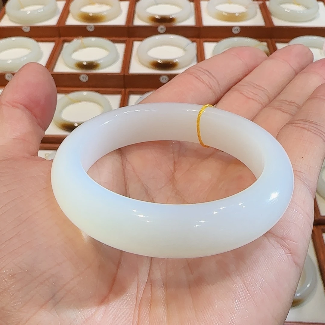 和田玉未镶嵌手镯新疆