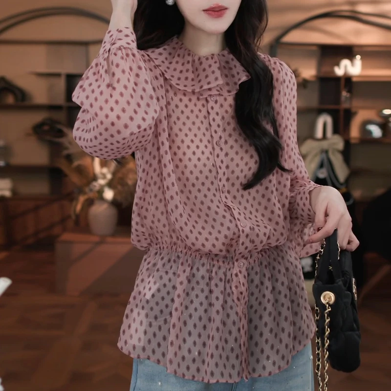 温柔甜美波点大翻领木耳边衬衫2026冬季收腰抽褶雪纺上衣