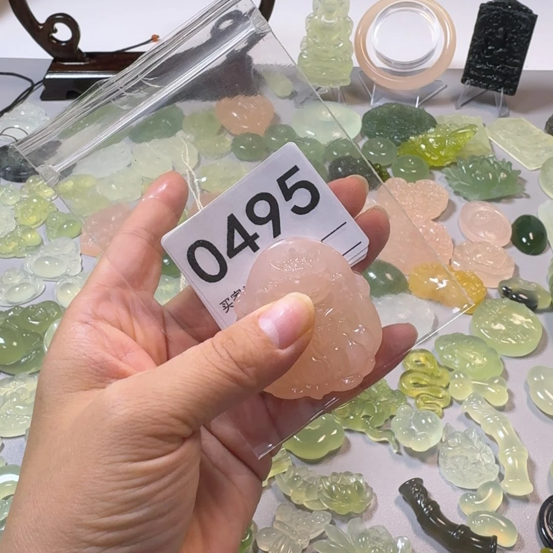 闻***.岫玉合金颈饰精美礼品