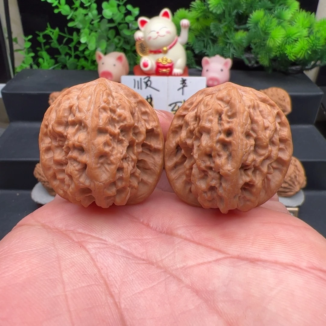 把件文玩核桃正宗老款狼牙山野狼，尺寸37