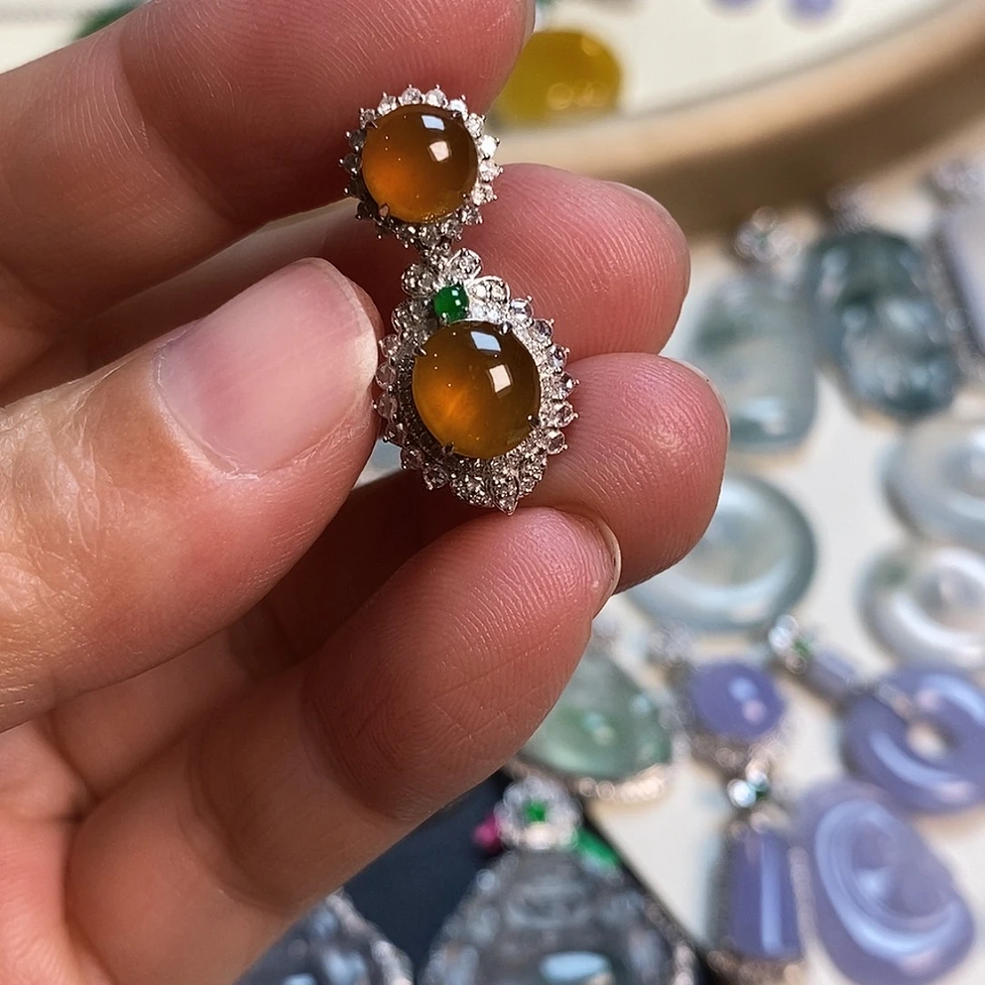 翡翠18K金镶嵌吊坠(不含链)蛋面