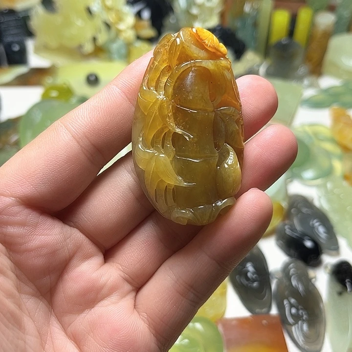 未镶嵌蛇纹石玉颈饰