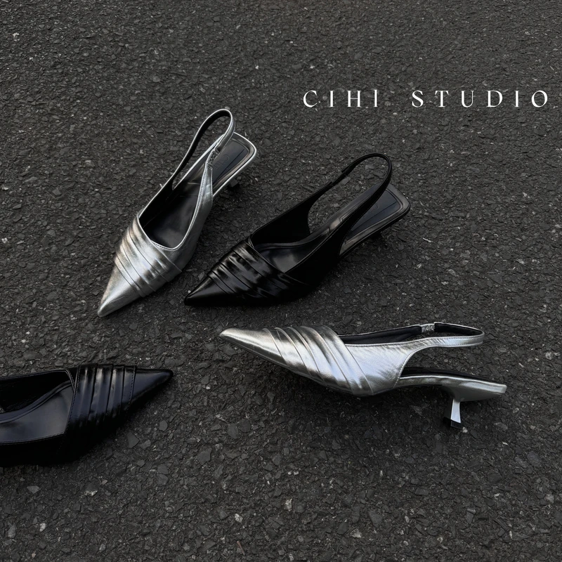 Cihi設計/511 -秋道奈寻-百褶尖头后空小猫跟法式高级感女鞋！