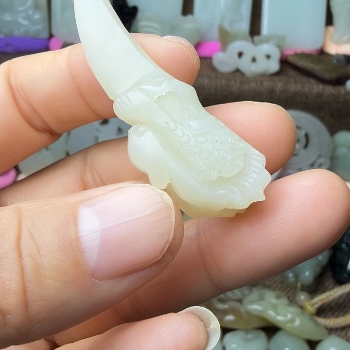 和田玉（糖玉）未镶嵌挂件