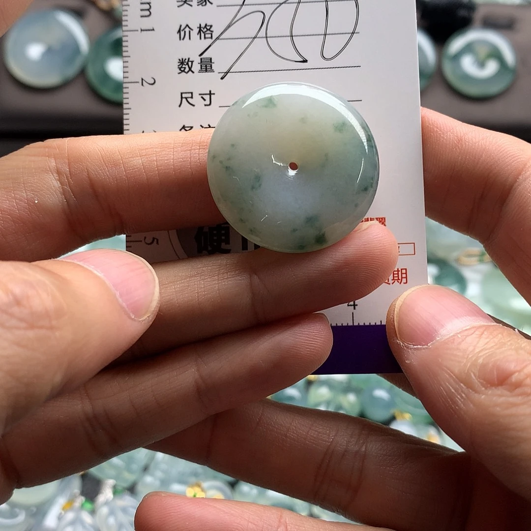 翡翠未镶嵌颈饰吊坠