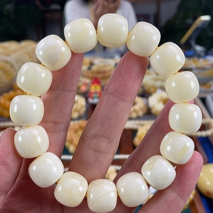 琥珀未镶嵌珠宝奇石15同料老型33.34