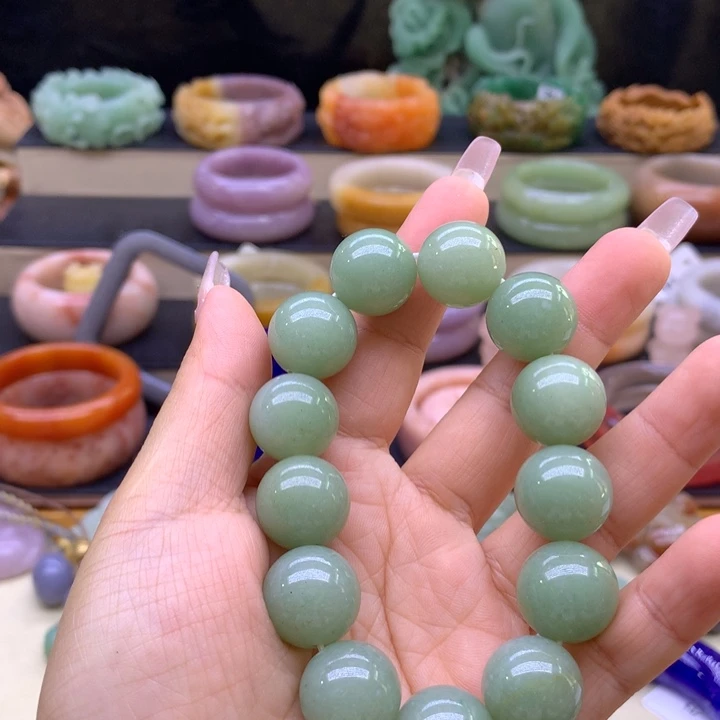 石英质玉1358987433未镶嵌平***人