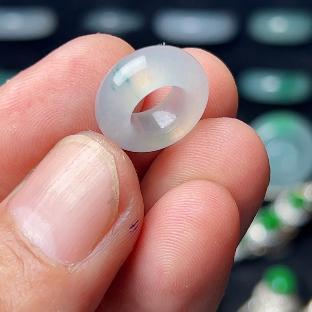 定制翡翠未镶嵌跑环甜甜圈