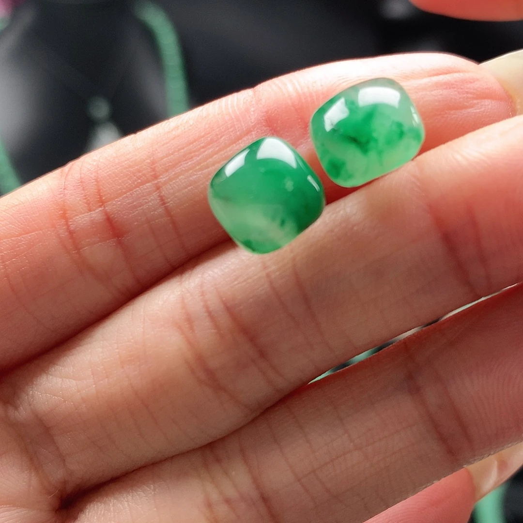 石英质玉未镶嵌耳饰