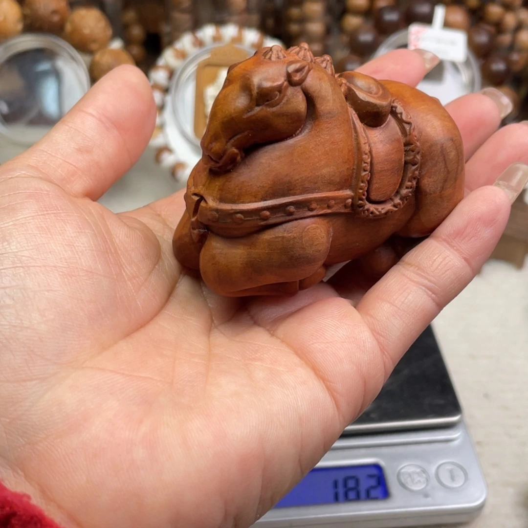 檀香木把件印度老山檀香唐马瑕疵