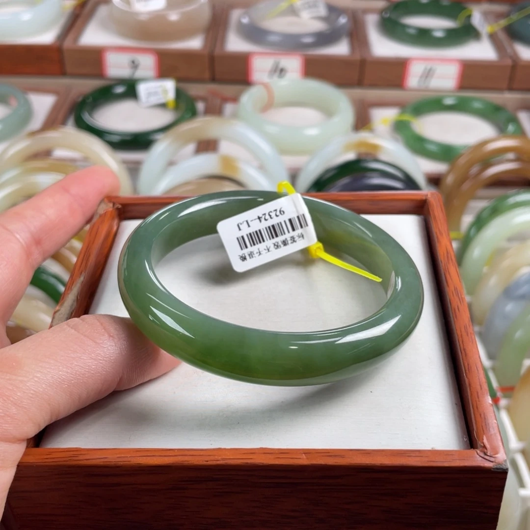 【闪购商品】和田玉手镯未镶嵌58.5