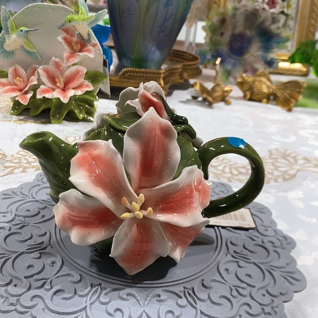摆件0122骨瓷百合花花壶礼盒装