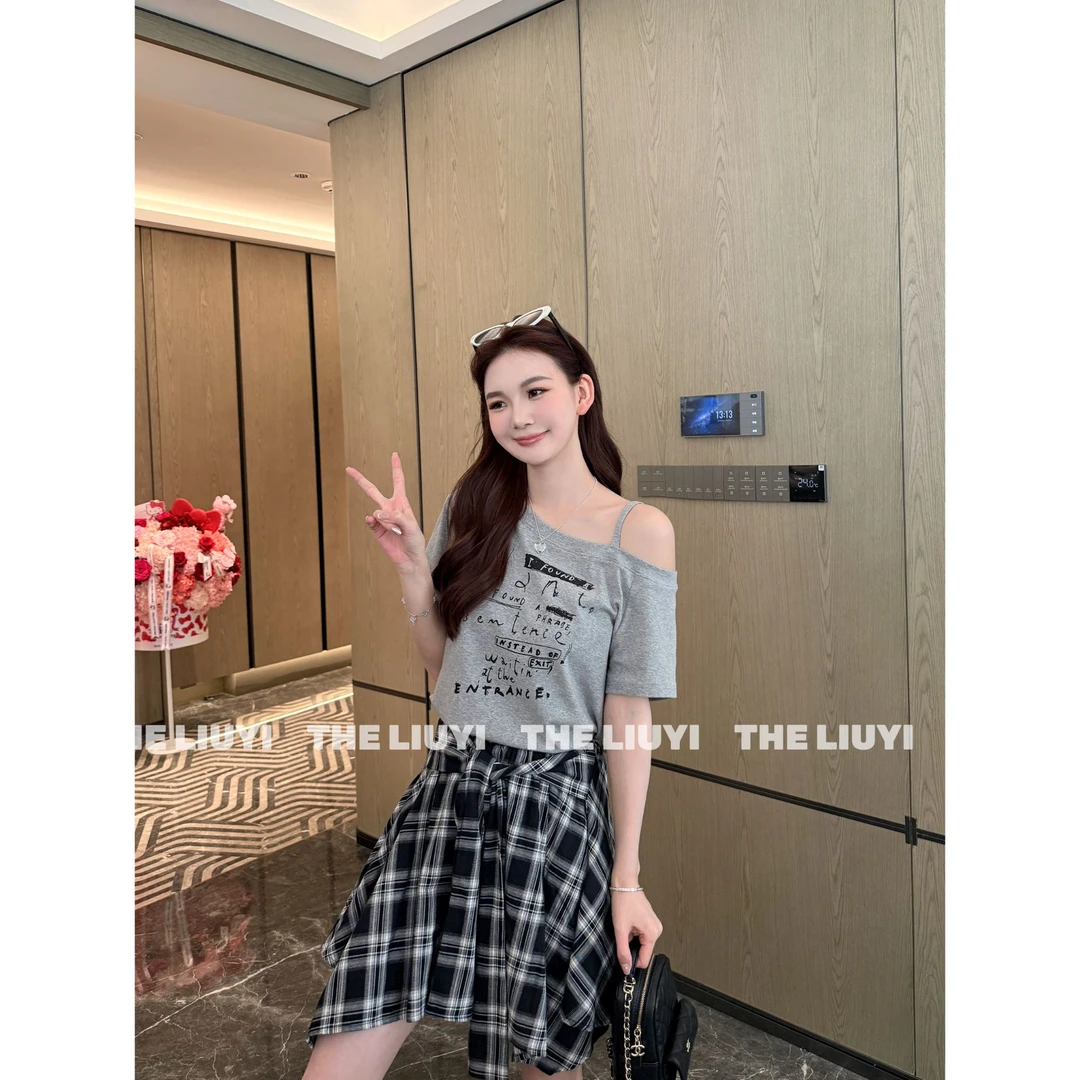 【LIUYI】可盐可甜~夏季甜酷风露肩短袖T恤55244