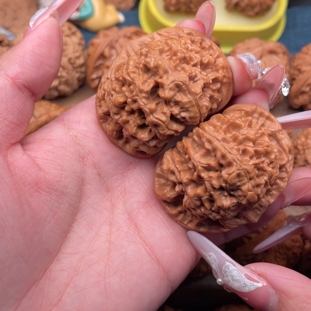 文玩核桃把件全品精配粗棱官帽50