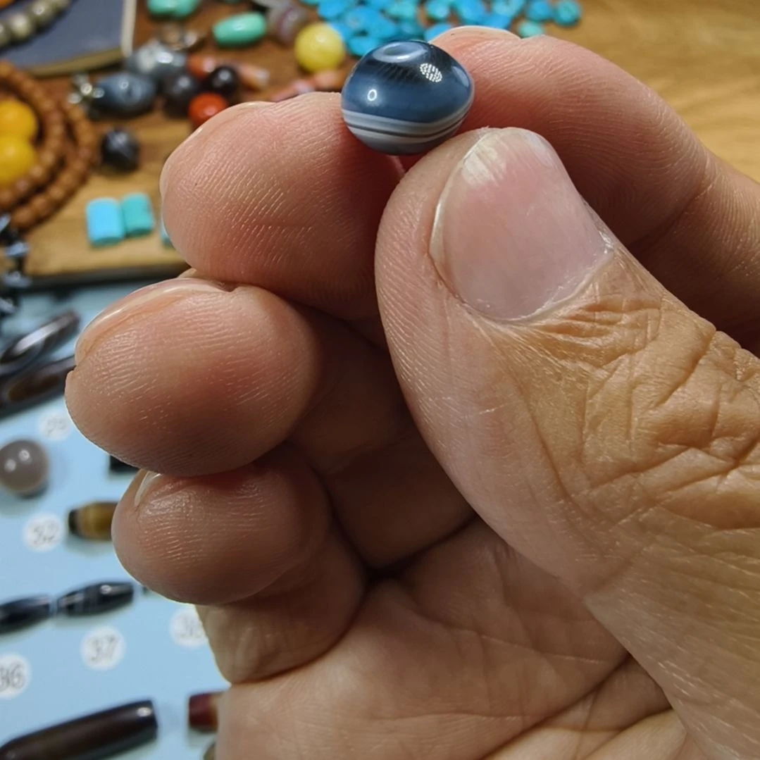 玛瑙/玉髓未镶嵌天然原矿玛瑙