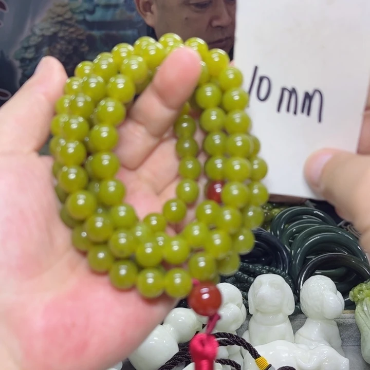 蛇纹石玉颈饰多样性发货未镶嵌