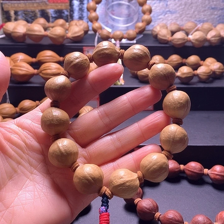 带***丶橄榄核手串蜜桃臀18×21