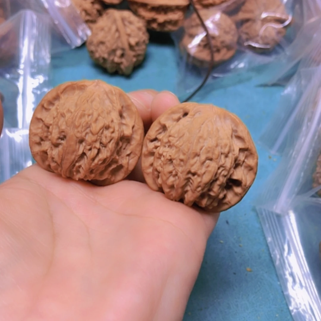 【闪购商品】把件核桃38凤眼修尖