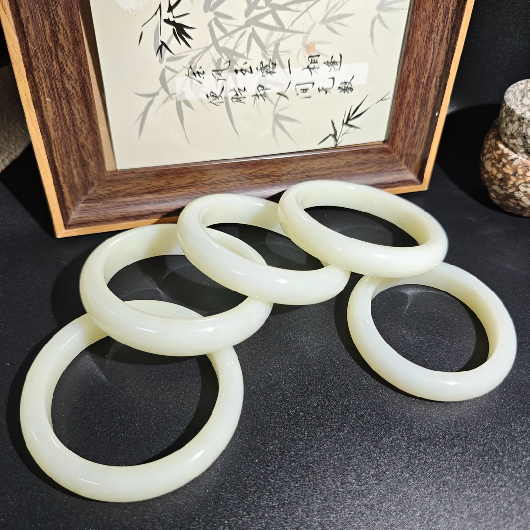 和田玉 温润宽胎玉镯 多样性发货 拍一发一 H820