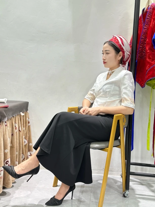 夏天西装鱼尾裙。（偏小一码）