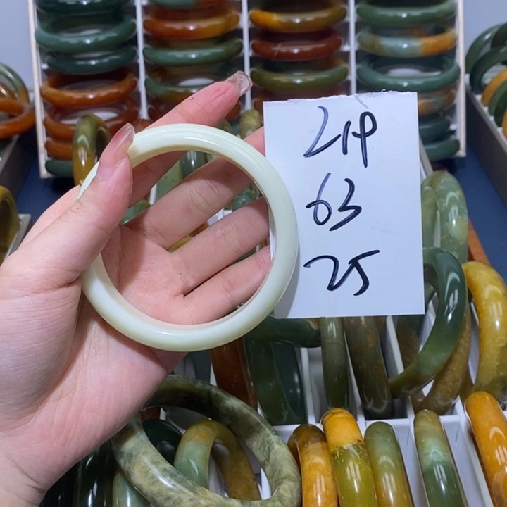 蛇纹石玉未镶嵌手镯快****发