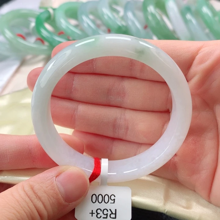 翡翠手镯未镶嵌缅甸A货翡翠手镯