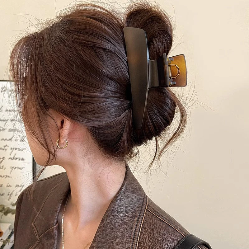 高级感梯形头发抓夹女高级感2025新款气质鲨鱼夹秋冬后脑勺盘发夹