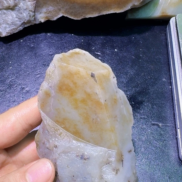 未镶嵌和田玉（糖玉）珠宝半成品
