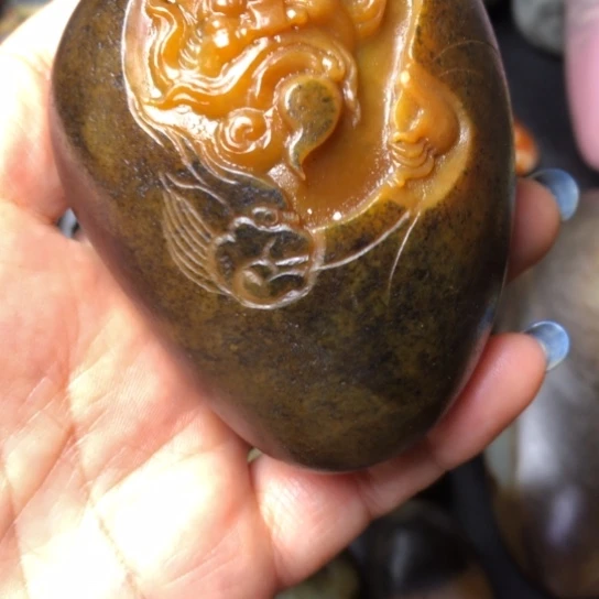 t***-和田玉未镶嵌珠宝奇石