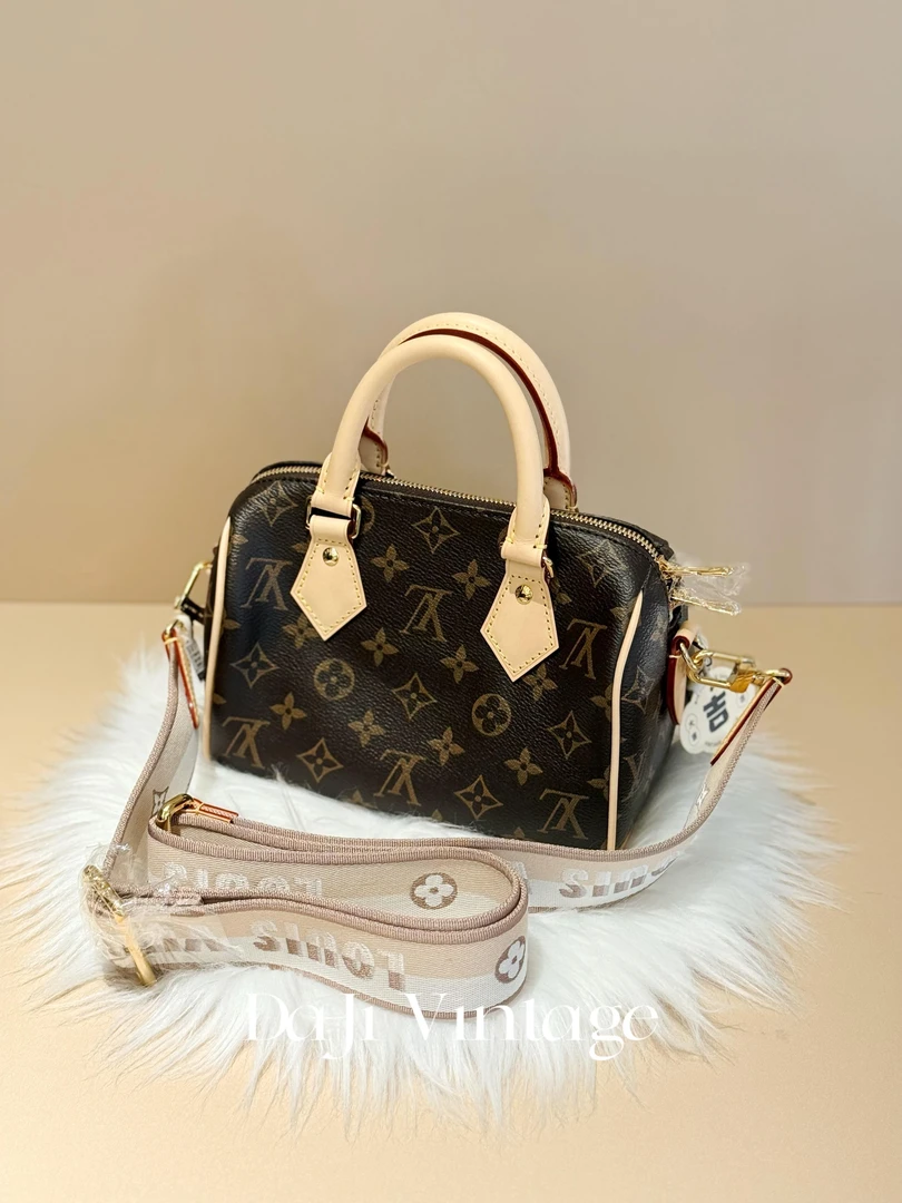99新 LV 大吉中古3/Lv老花speedy20粉肩带斜挎包