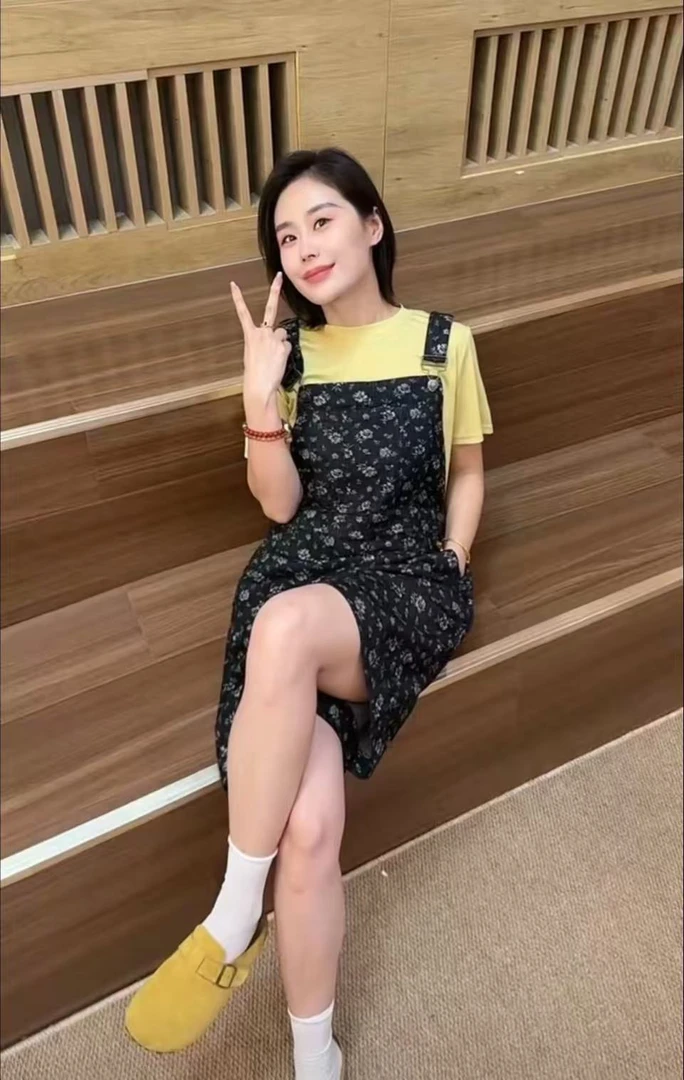 Miss huo 碎花背带短裤夏季短袖套装A 黄色 66123