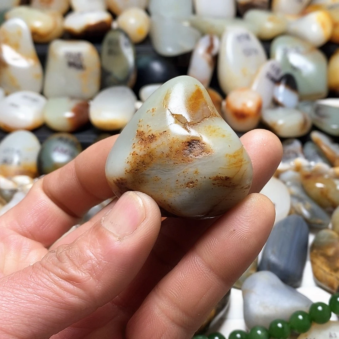 和田玉颈饰未镶嵌吊坠