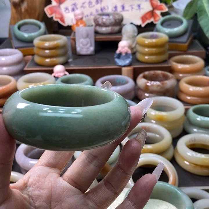 石英质玉手镯未镶嵌浅*