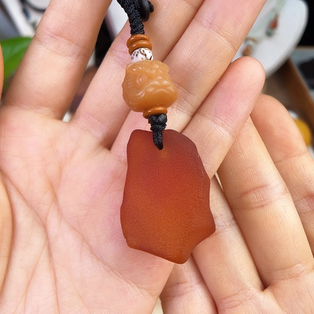 未镶嵌琥珀珠宝奇石，