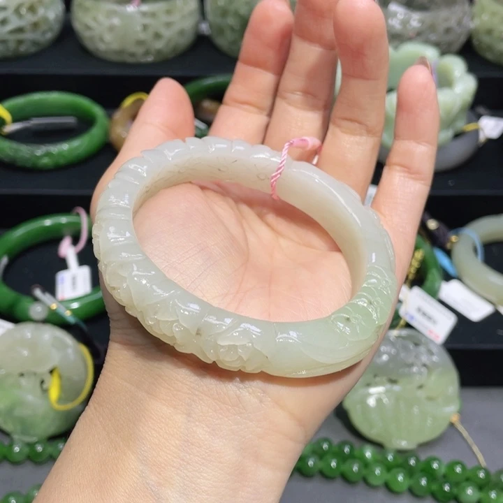 和田玉手镯58+圈口 编号113贵妃镯未镶嵌