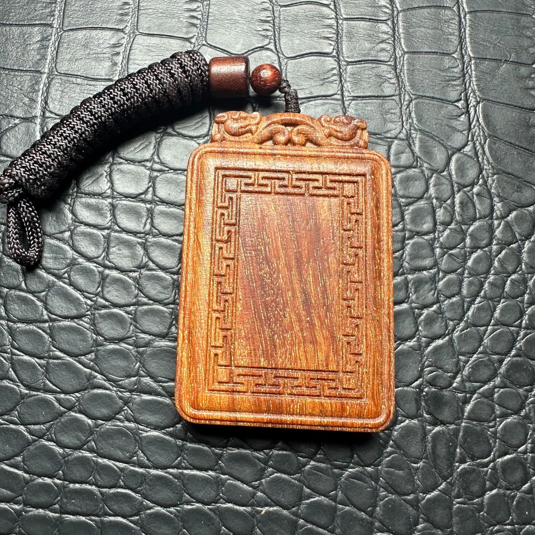 486沉木雕刻吊坠