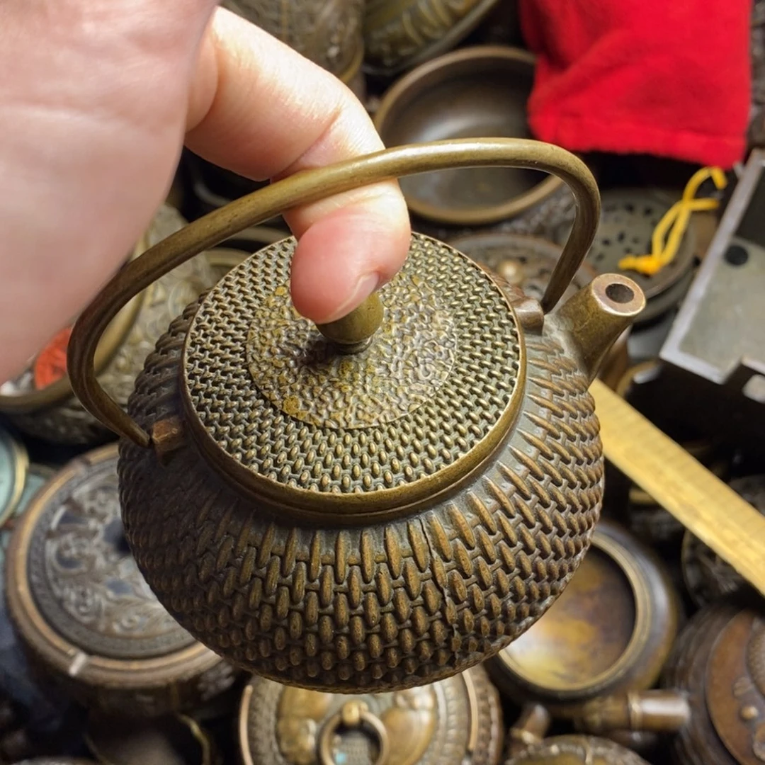 精美铜器做工精良