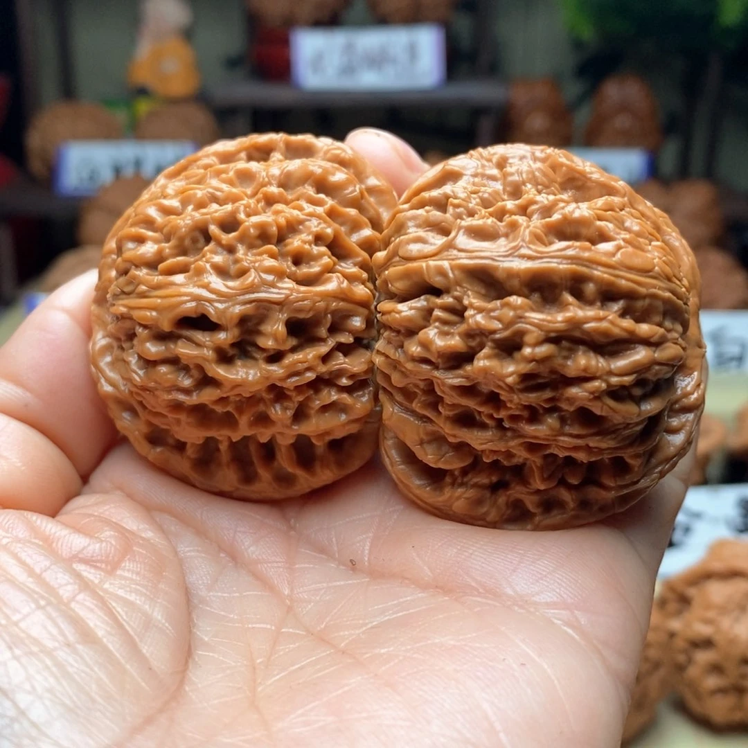 文玩核桃把件北***军球疆