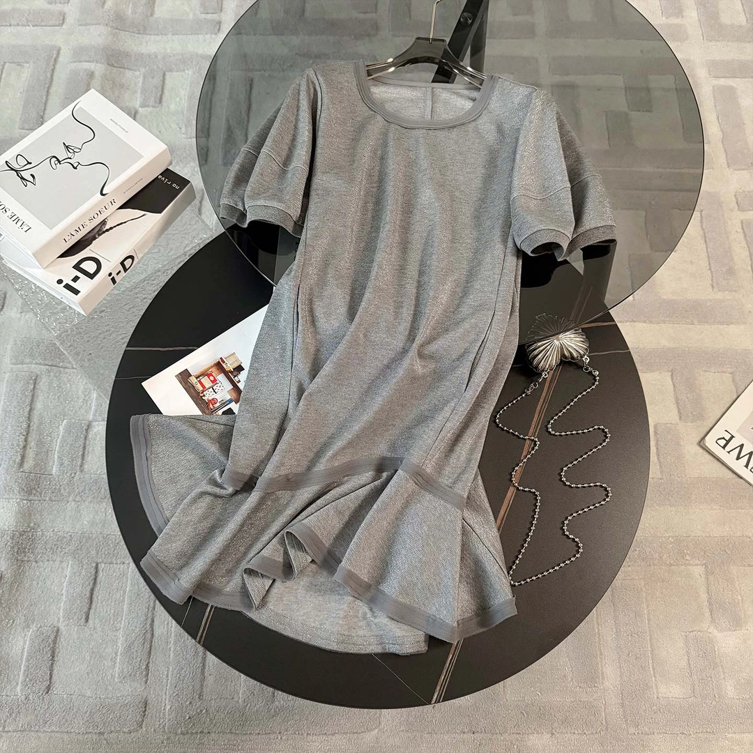 高级感时尚气质连衣裙女夏新款宽松显瘦圆领花苞短袖鱼尾拼接短裙