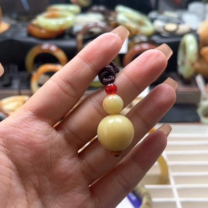 蛇纹石玉手镯未镶嵌叮*响