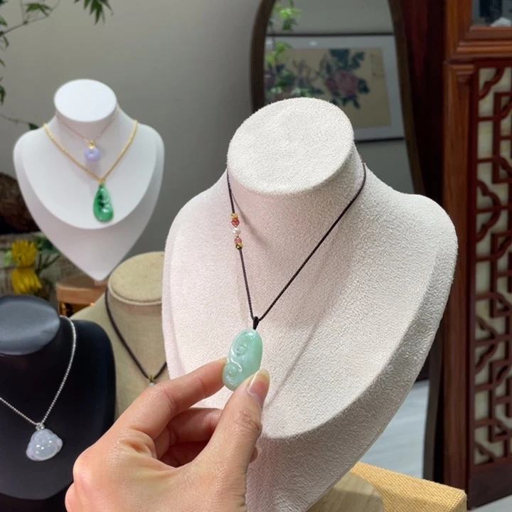 翡翠未镶嵌颈饰缅甸翡翠