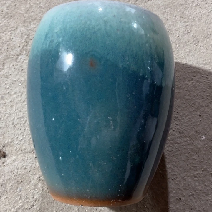 紫砂口径15高度21一只小瑕疵