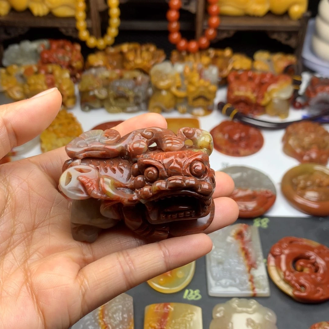 石英质玉（黄龙玉）挂件未镶嵌